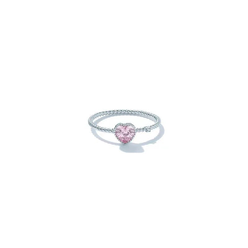 Women’s ring with sparkling heart design and delicate accents Nin Boutique