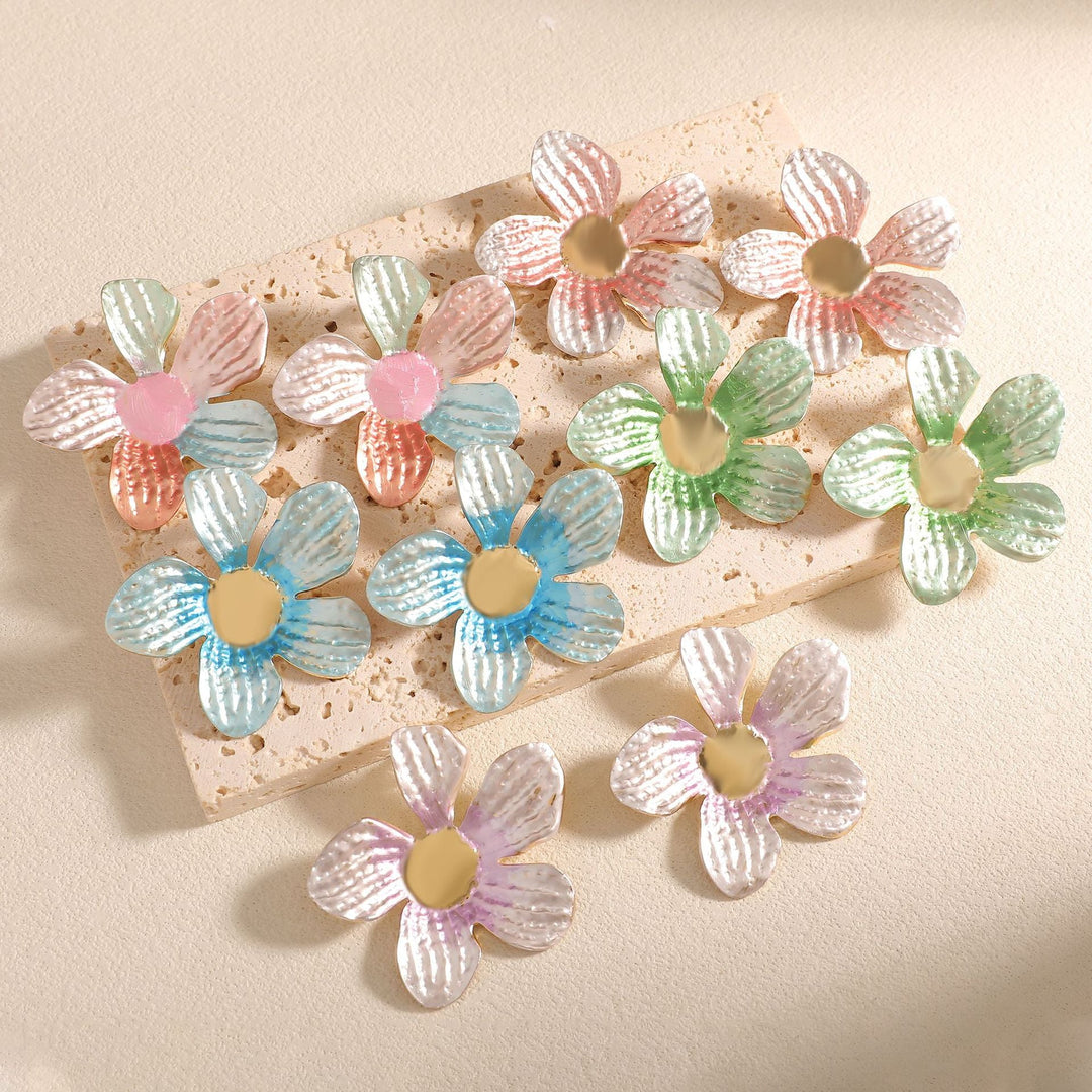 Ladies earrings in artistic flower design Nin Boutique