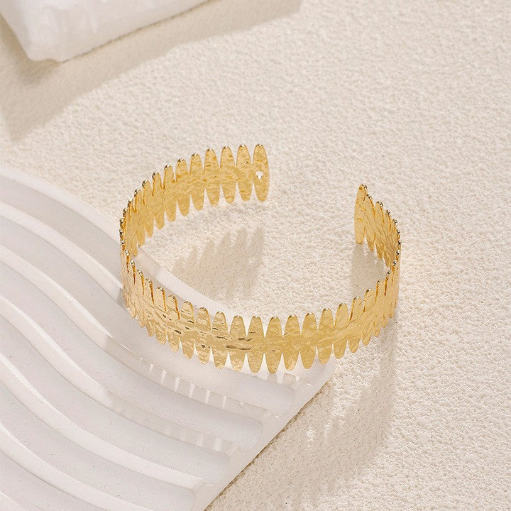 Ladies Fashion Bangle Nin Boutique