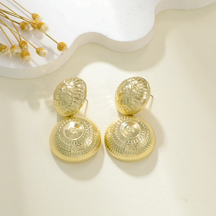Ladies earrings in elegant relief design Nin Boutique