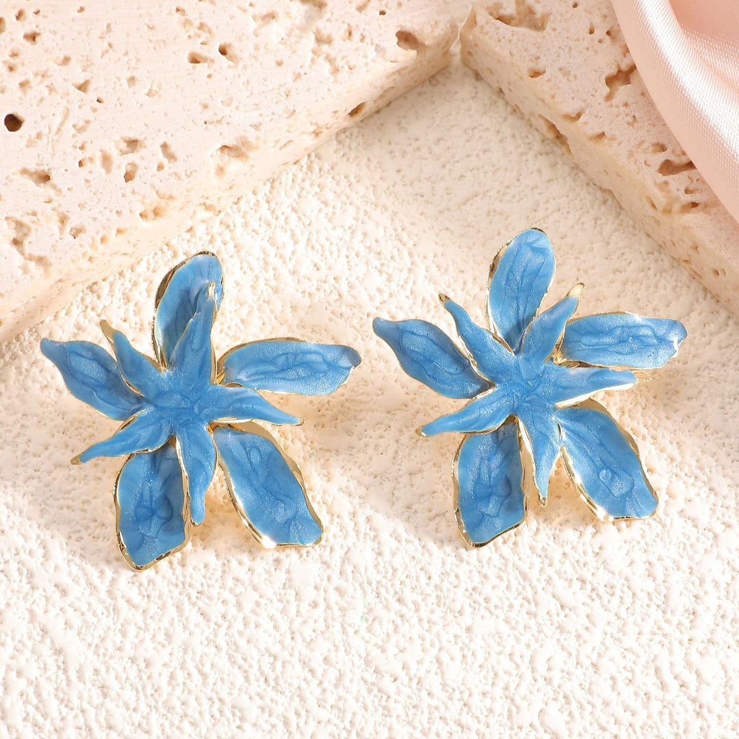 Women's earrings in artistic flower design Nin Boutique
