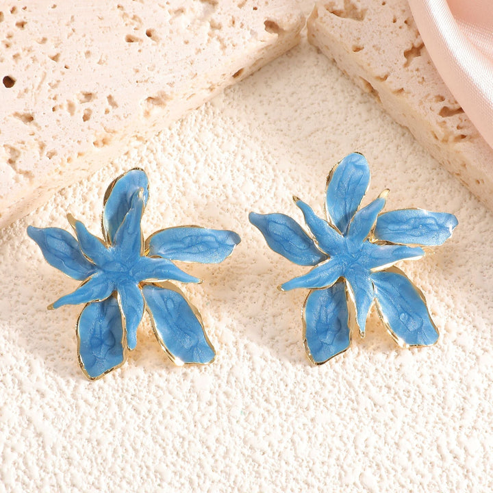 Women's earrings in artistic flower design Nin Boutique