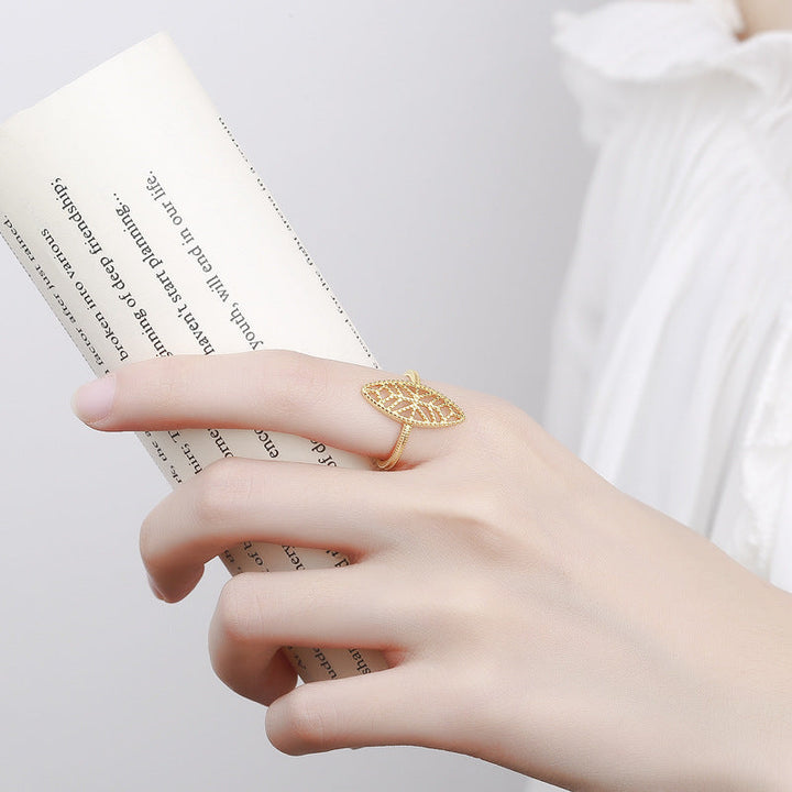 Women’s ring with exquisite leaf shape and delicate structure Nin Boutique