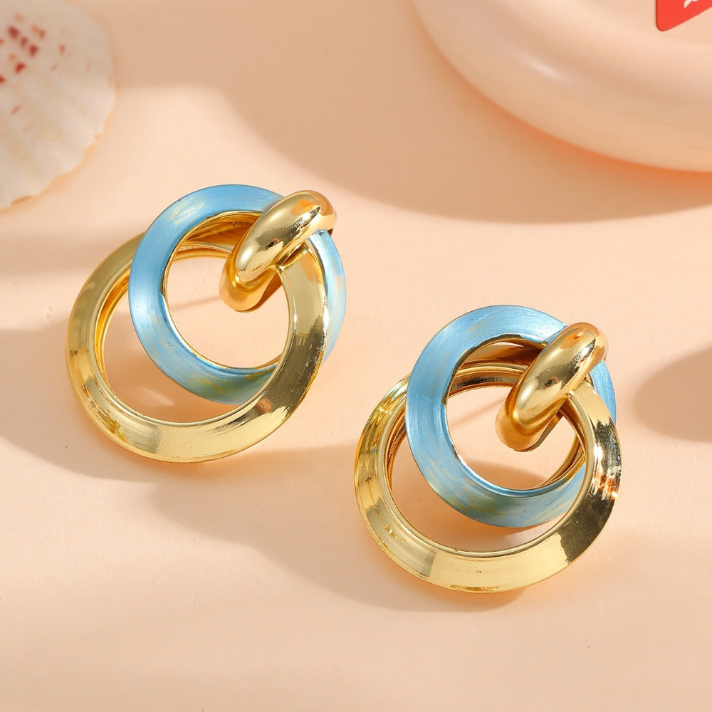 Ladies earrings with innovative knot design Nin Boutique