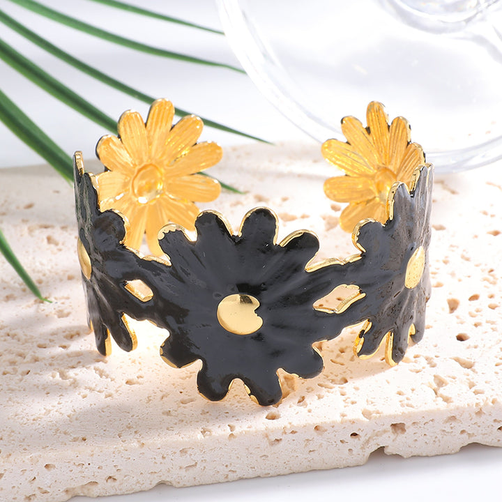 Women's Flower Bracelet with Golden Accents Nin Boutique