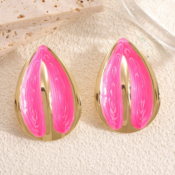 Ladies' earrings with elegant shell design Nin Boutique