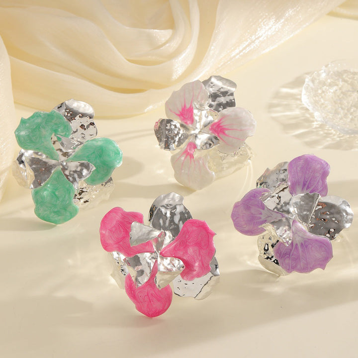 Women's flower-shaped ring made of shiny metal and high-quality epoxy resin Nin Boutique