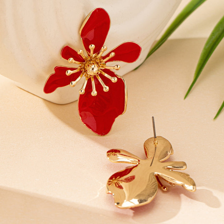 Ladies earrings in artistic flower design Nin Boutique