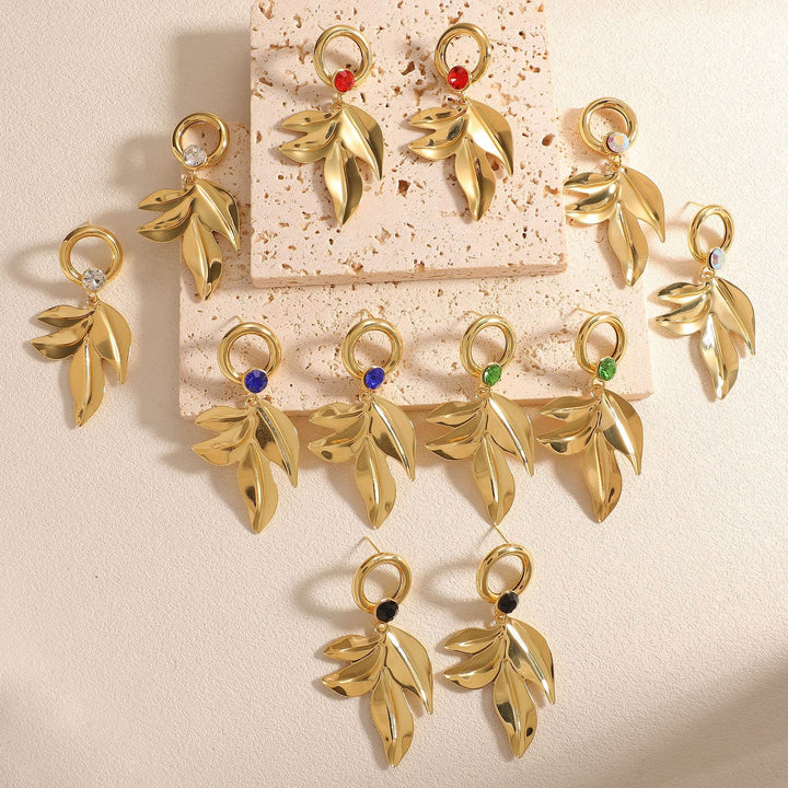 Women's earrings with artistic leaf design Nin Boutique