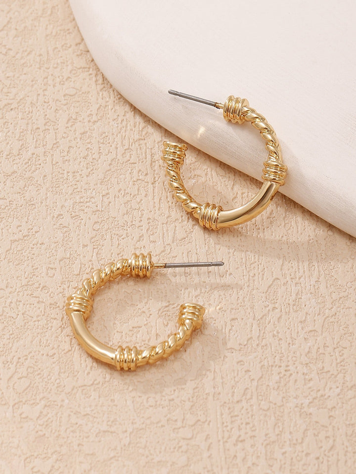 Women's earrings with modern wave design Nin Boutique