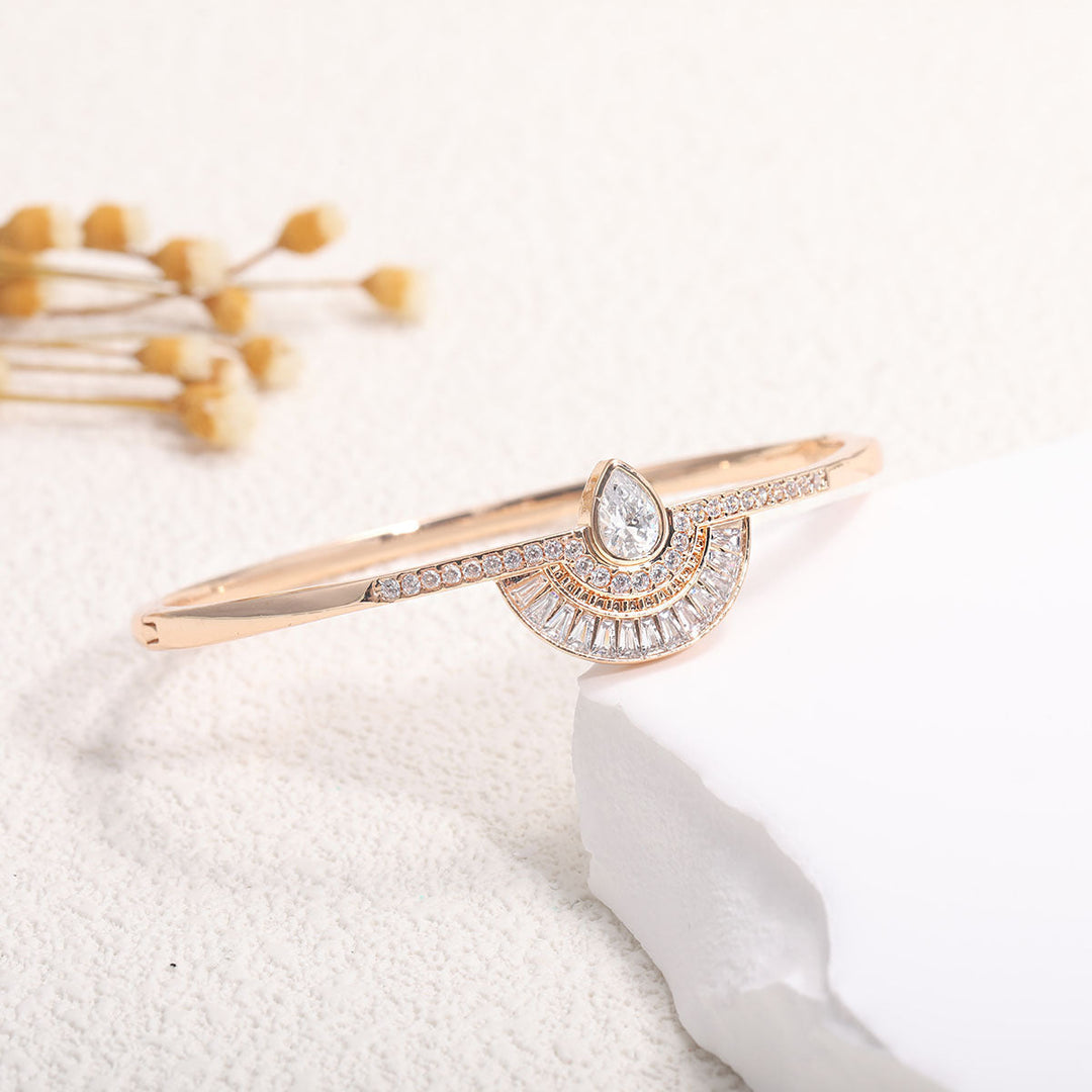 Ladies' bracelet with elegant infinity pattern and sparkling zirconia Nin Boutique