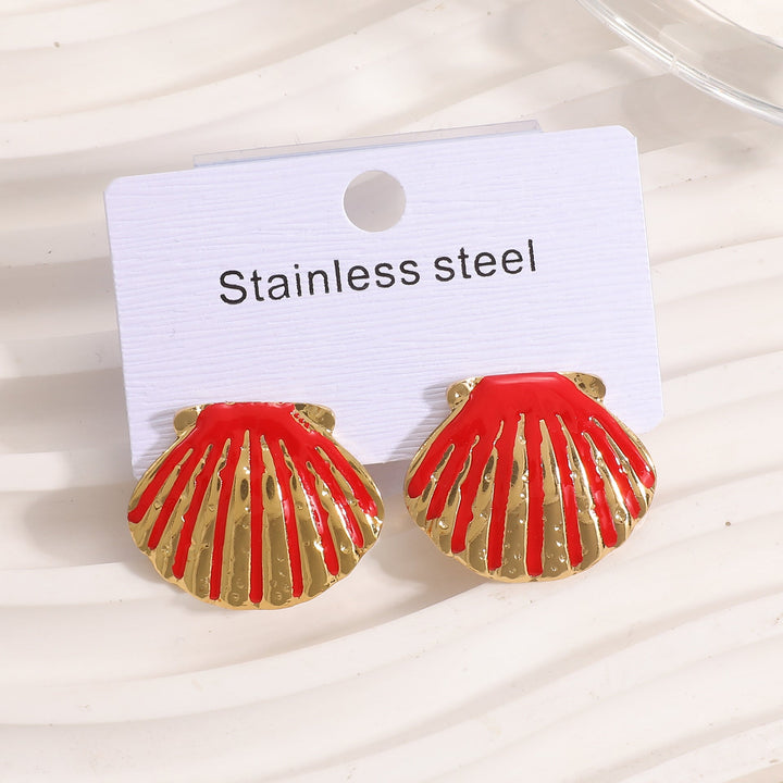 Ladies earrings in exclusive shell design Nin Boutique