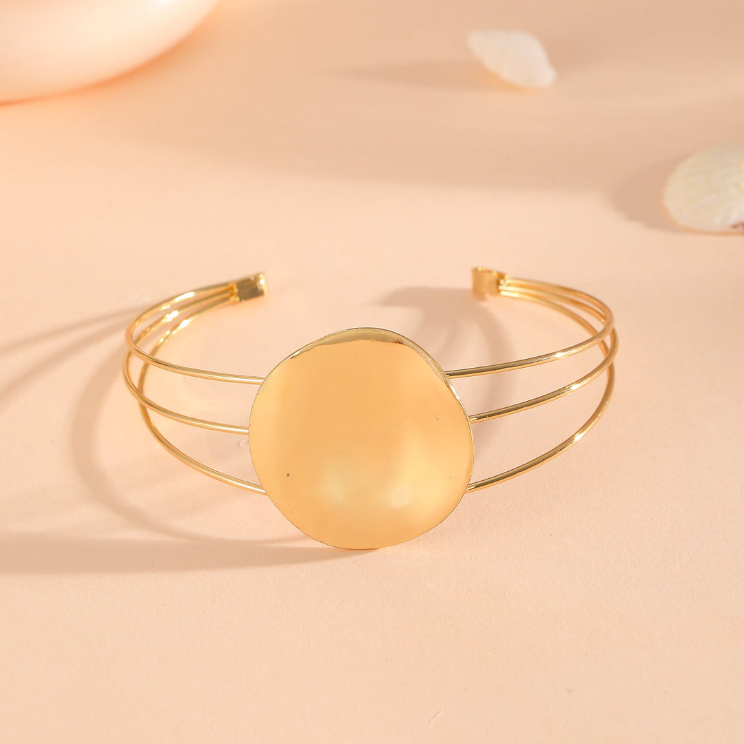 Women's bangle with elaborate bow design Nin Boutique