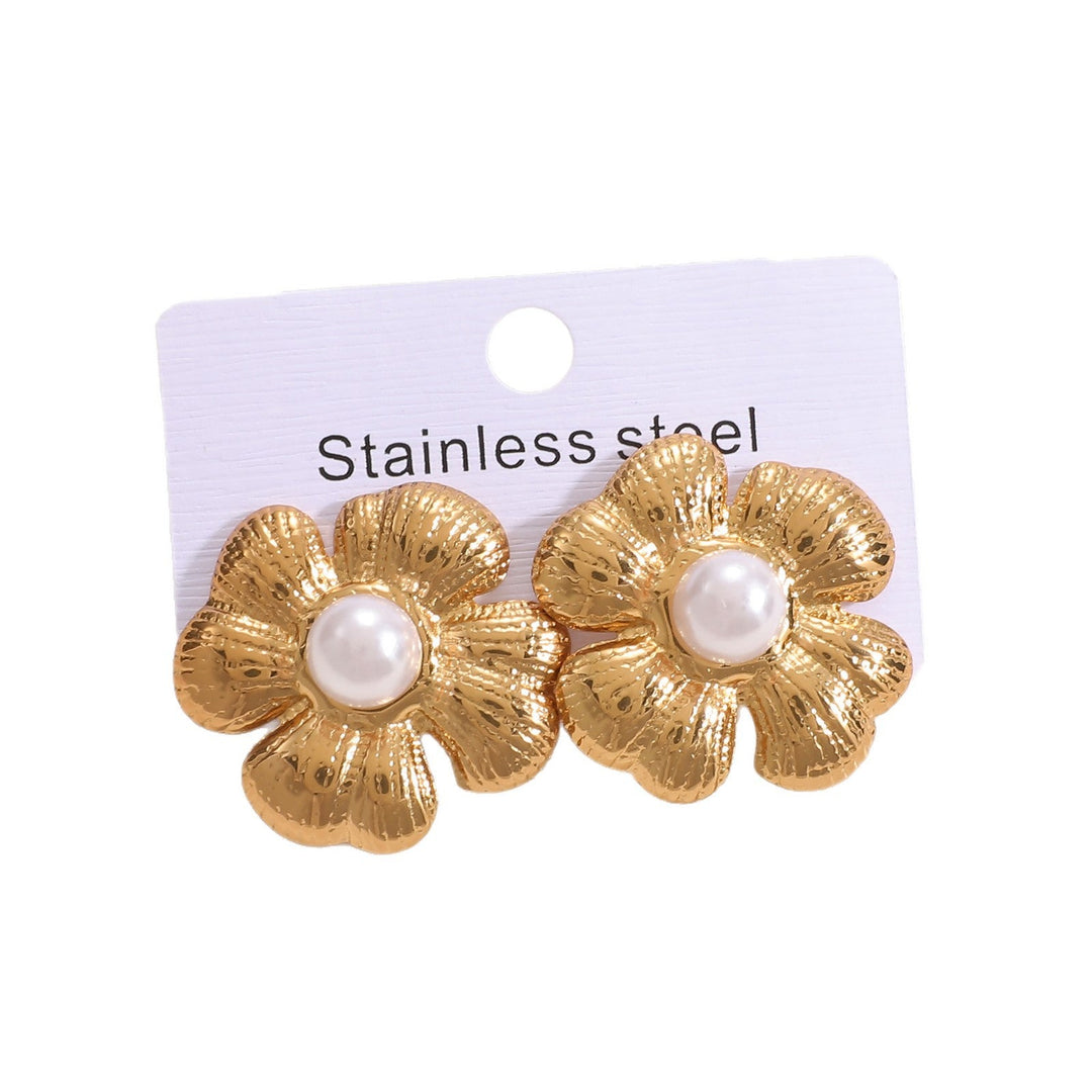 Women’s earrings in stylish heart design Nin Boutique