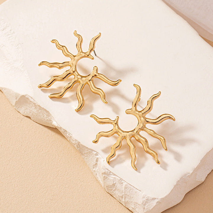 Women's earrings in stylish sun design Nin Boutique