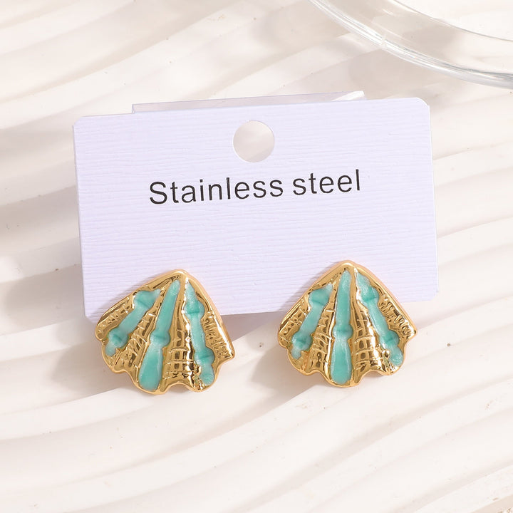 Ladies earrings in exclusive shell design Nin Boutique