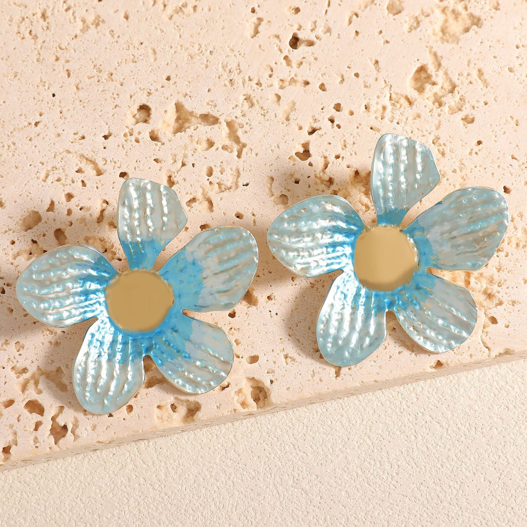 Ladies earrings in artistic flower design Nin Boutique