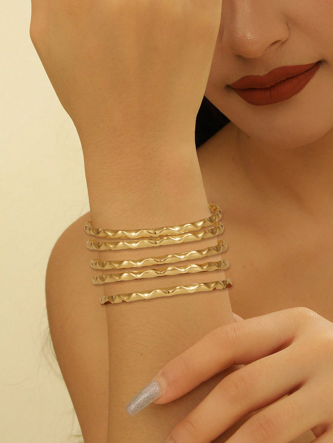 Women's cuff bracelet in artistic, structured design Nin Boutique