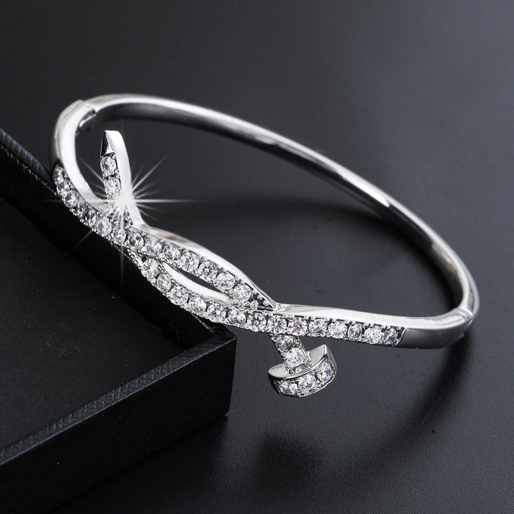 Ladies' bracelet with elegant infinity pattern and sparkling zirconia Nin Boutique