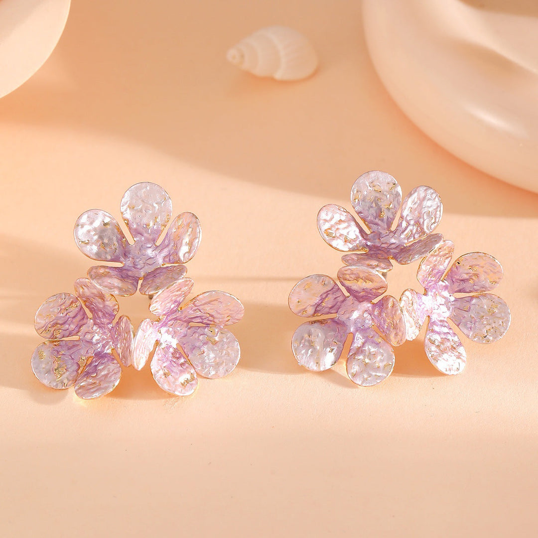 Women's earrings in modern plant-inspired design Nin Boutique