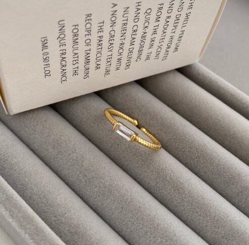 Women's Open Ring with Sparkling Crystal Nin Boutique