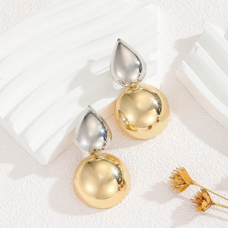 Women's earrings with modern, sculptural design Nin Boutique