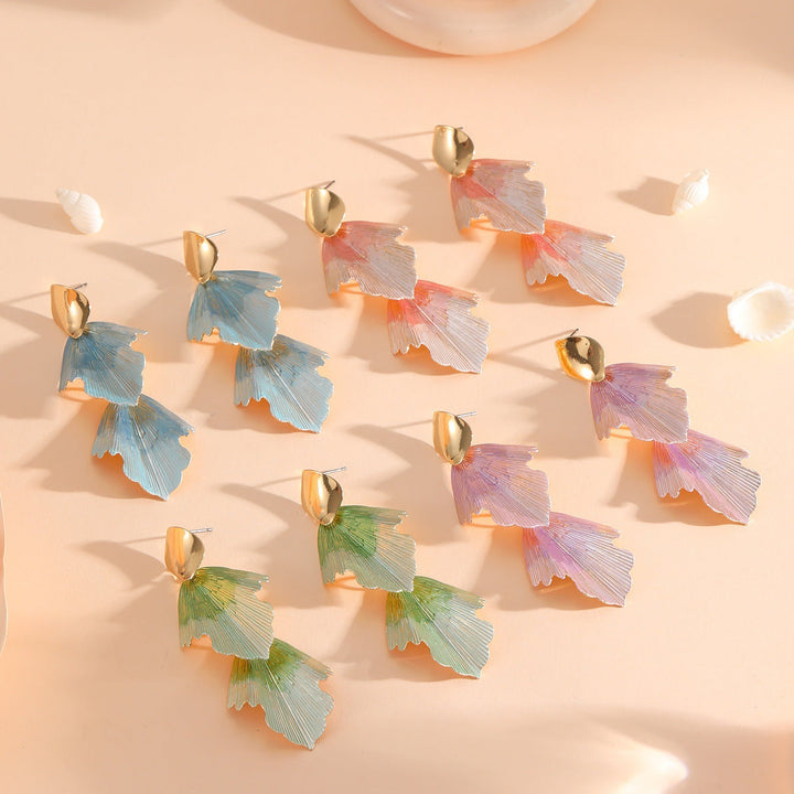 Ladies' earrings in floral design made of high-quality metal Nin Boutique