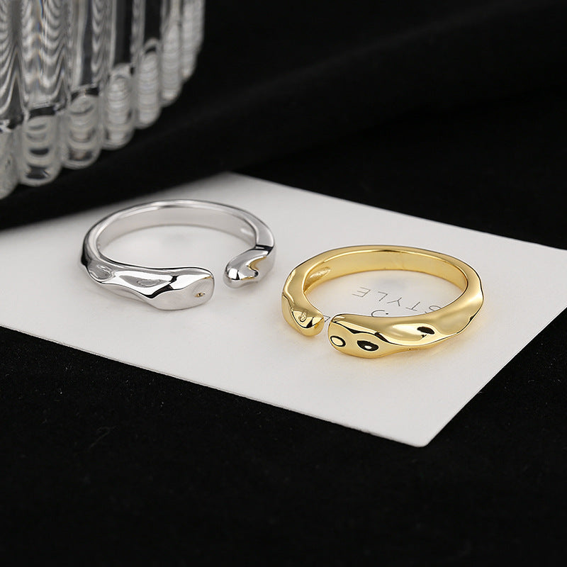 Women Open Ring with unique, curved design Nin Boutique
