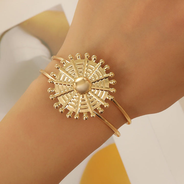 Women's Open Cuff Bracelet with Elegant Curved Design Nin Boutique
