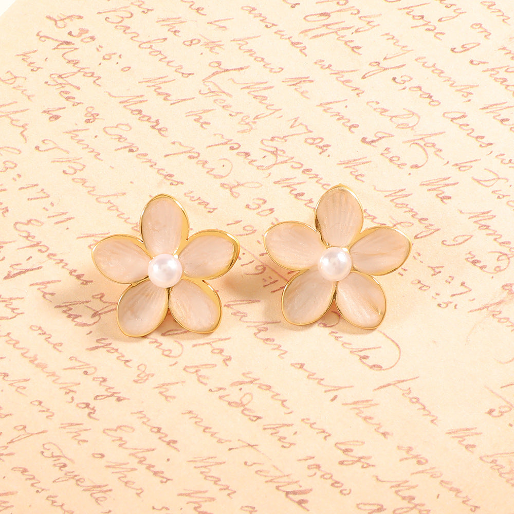 Women’s earrings with ornate floral pattern Nin Boutique