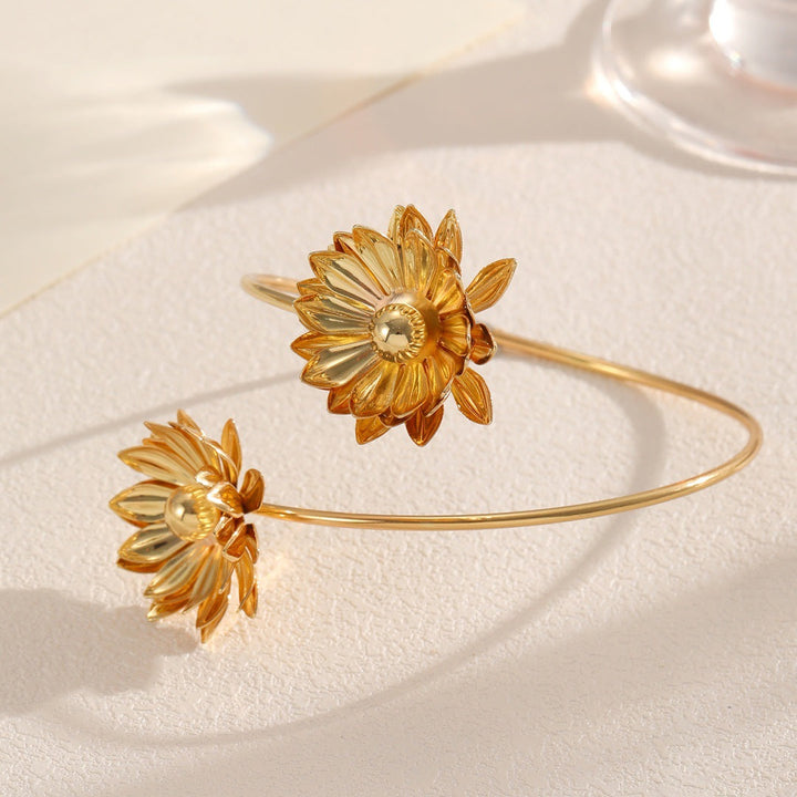 Women's bracelet with floral 3D design Nin Boutique